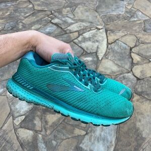 Brooks Adrenaline GTS 20 Running Shoes Green 1202961B351 Women Size 8.5 Used